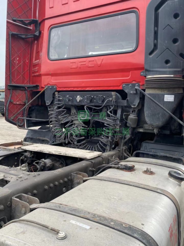 出售新啟航17年11月上戶，雷諾450馬力牽引車，國五排放雙驅輕體