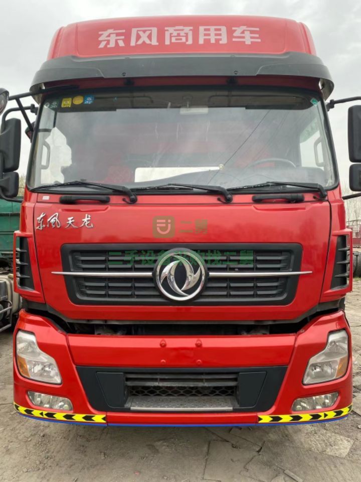 出售新啟航17年11月上戶，雷諾450馬力牽引車，國五排放雙驅輕體