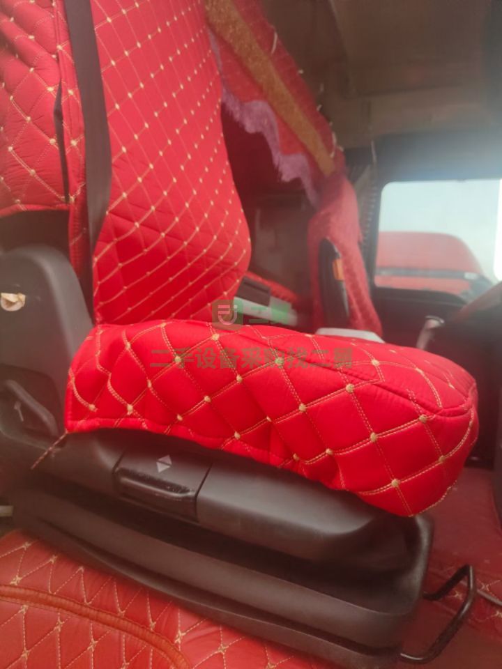 出售18年11月汕德卡540馬力牽引車原車液緩車況精品