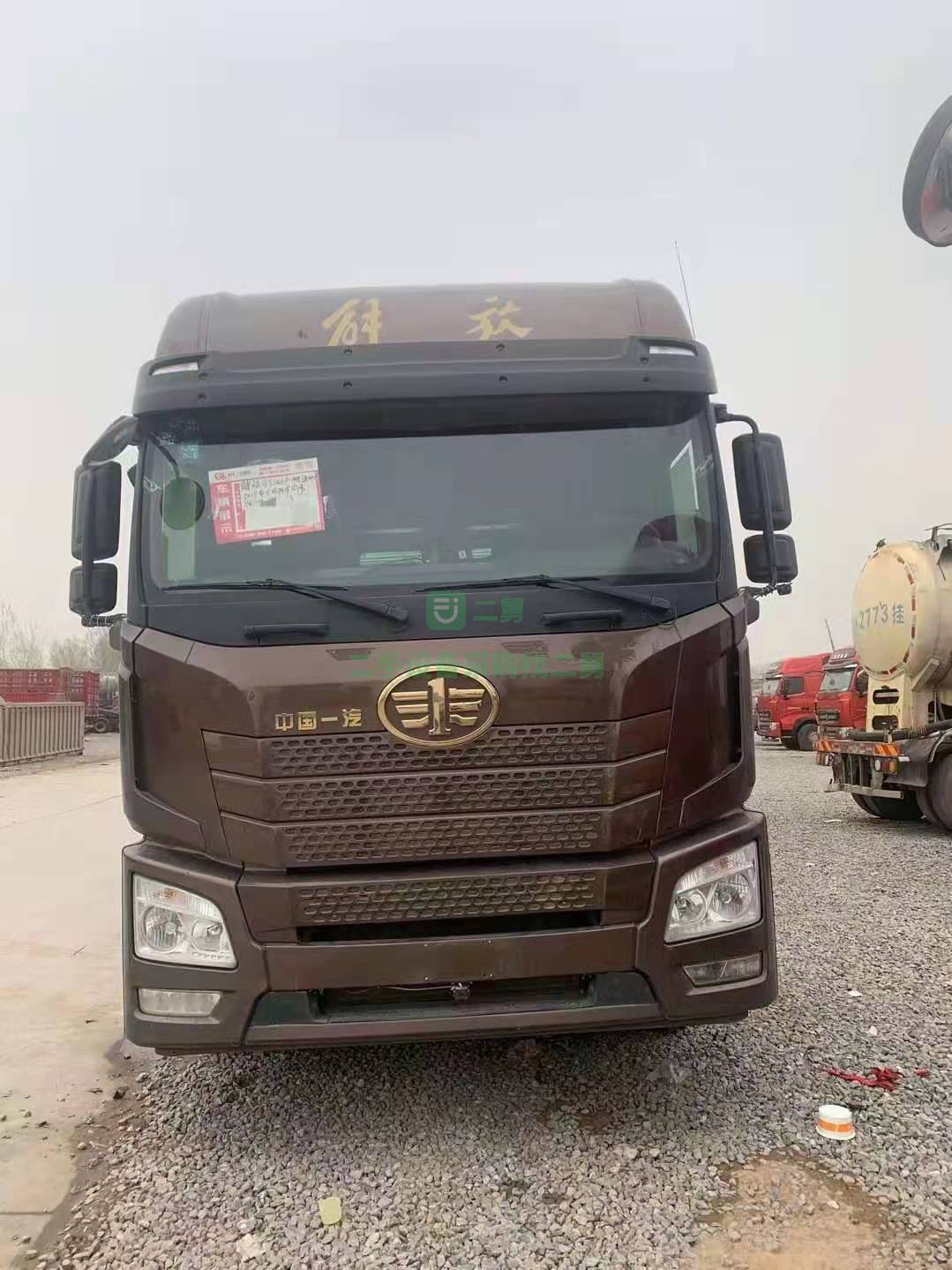 出售一臺解放JH6-19年6月430馬力牽引車，濰柴發動機法士特12速
