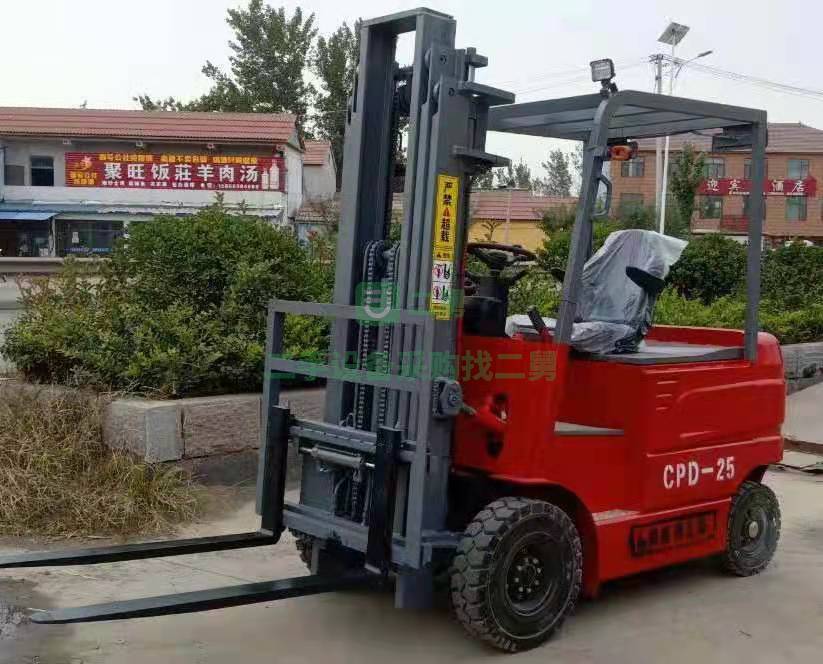 出售一臺純電動叉車，1.5噸，兩噸，三噸，可連續工作5到8小時