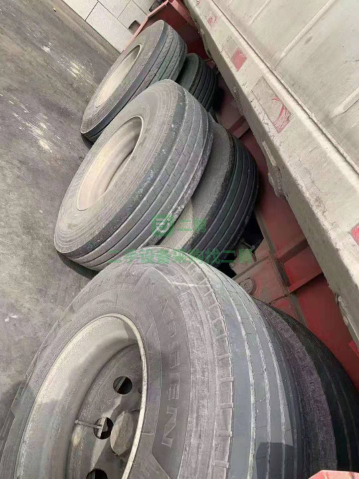 出售二手的2018年10月天龍旗艦520馬力，國五，帶15米凱莉冷藏箱