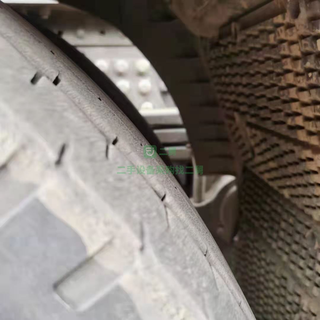 出售一臺解放JH6/560馬力牽引車錫柴領航版