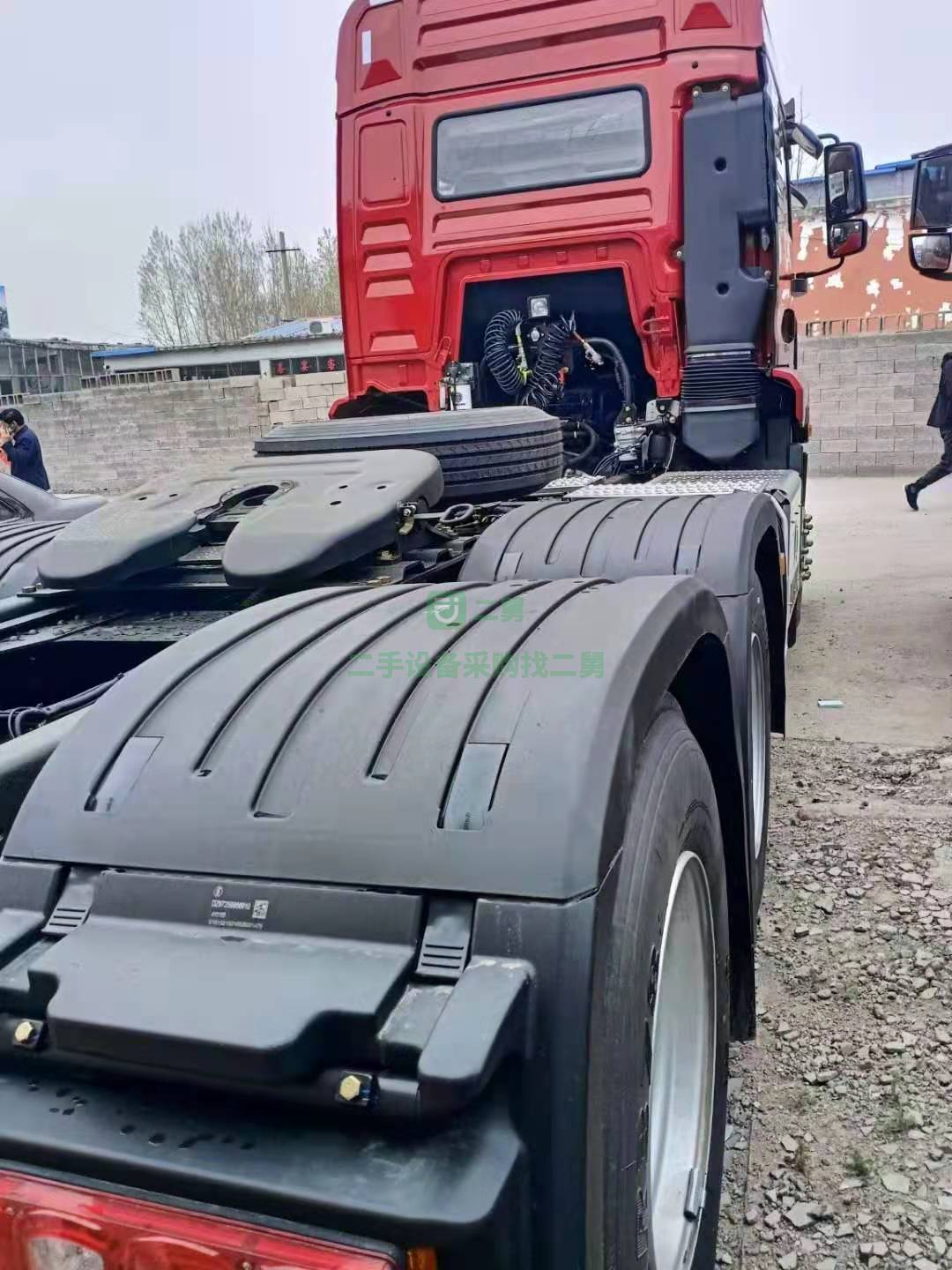 出售一臺陜汽德龍新m3000S，460馬力牽引車，輕量化版