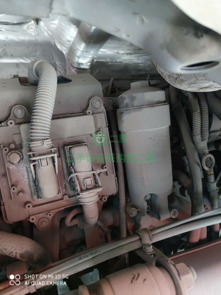 出售解放j6l240馬力6缸機，6.8米倉欄貨車！原版平整車況
