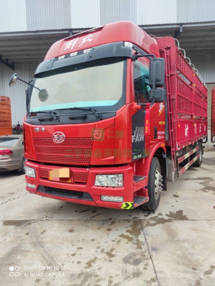 出售解放j6l240馬力6缸機，6.8米倉欄貨車！原版平整車況
