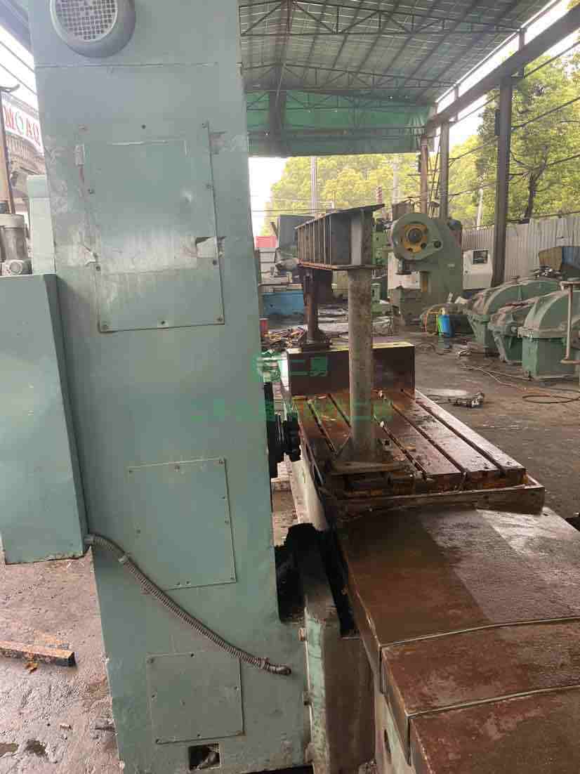 出售上海加典機床XW345單立柱側(cè)面銑床，加工長度1.6米，寬度720mm，主軸六速，帶變頻器