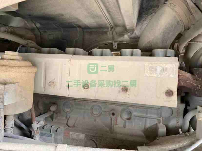出售1臺攪拌站17年豪沃攪拌車，亞特上裝大20方，車況極品，包提檔，價格便宜