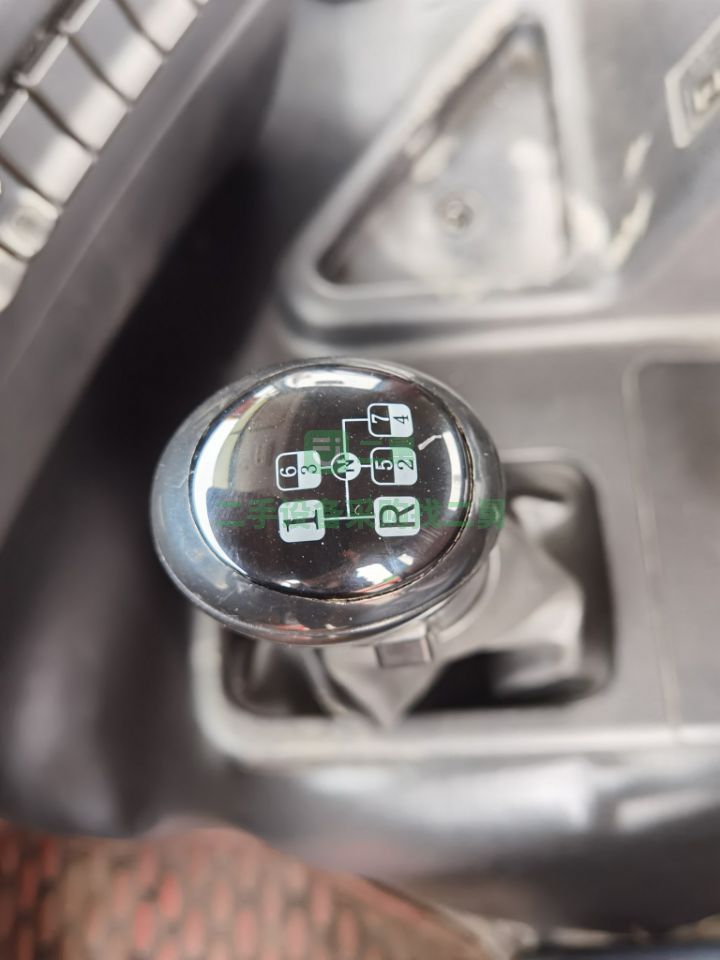 出售19年5月東風天龍vL/450馬力牽引車，帶8.5米平板后翻