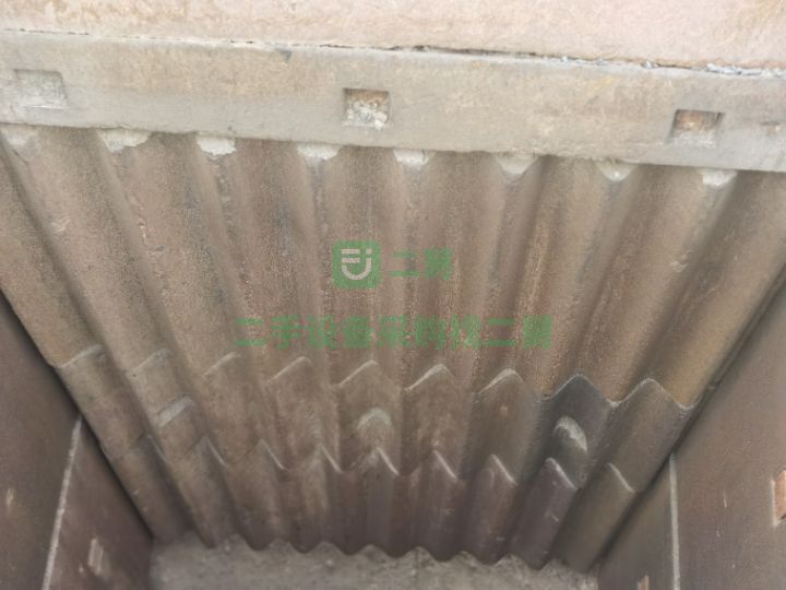 出售二手上海路橋912鄂式破碎機帶電機現貨
