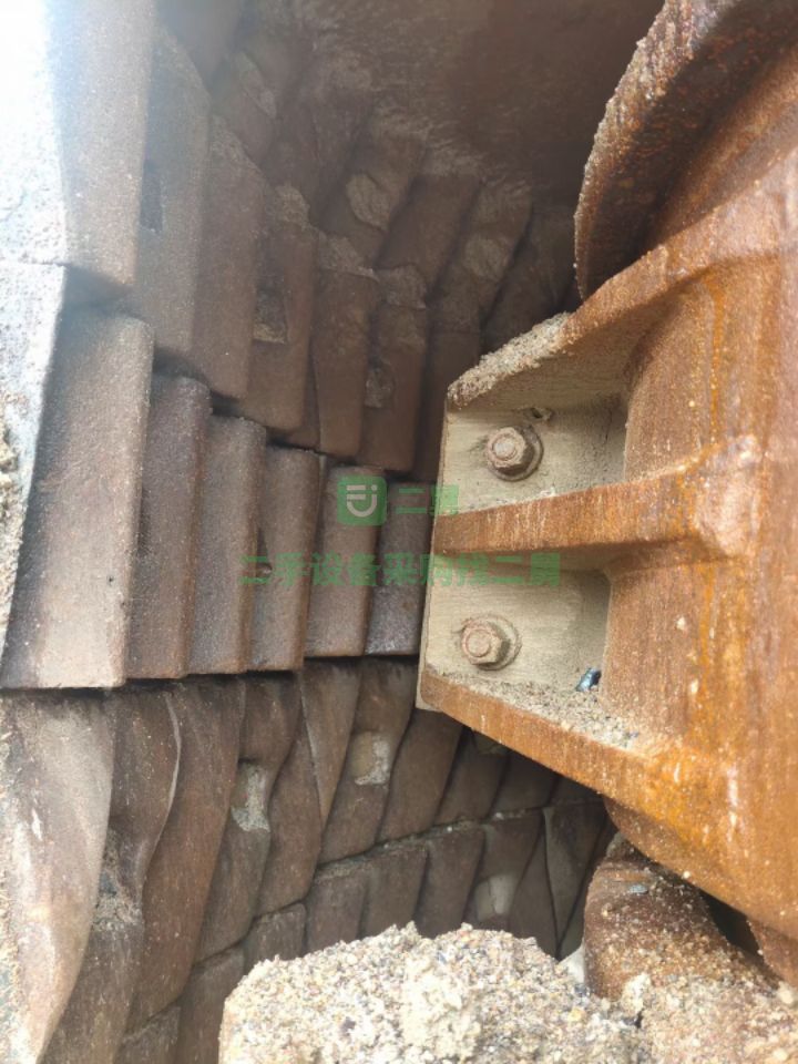 出售二手世盛重工1750型立軸制砂機(jī)現(xiàn)貨，配套齊全。