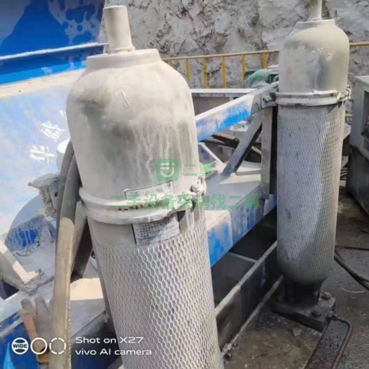 出售二手的華盛銘1010液壓對棍制砂機
