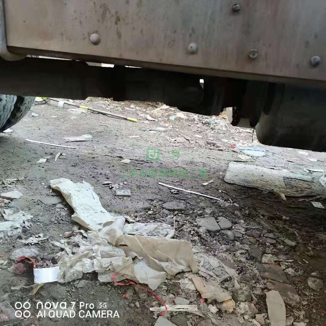 出售一臺11年豪沃大14拉16方攪拌車，亞特上裝