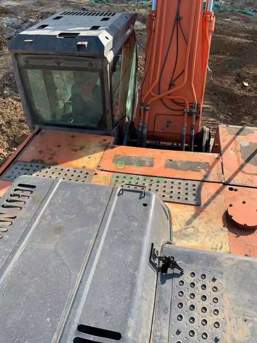 出售日立350電3挖掘機，工地試駕價格不高