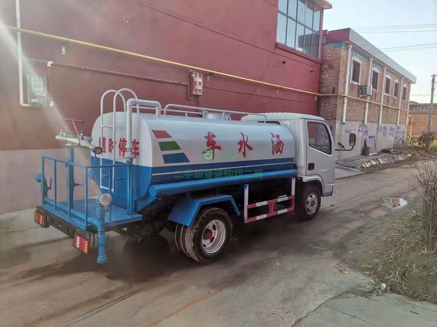 出售東風多利卡3噸灑水車