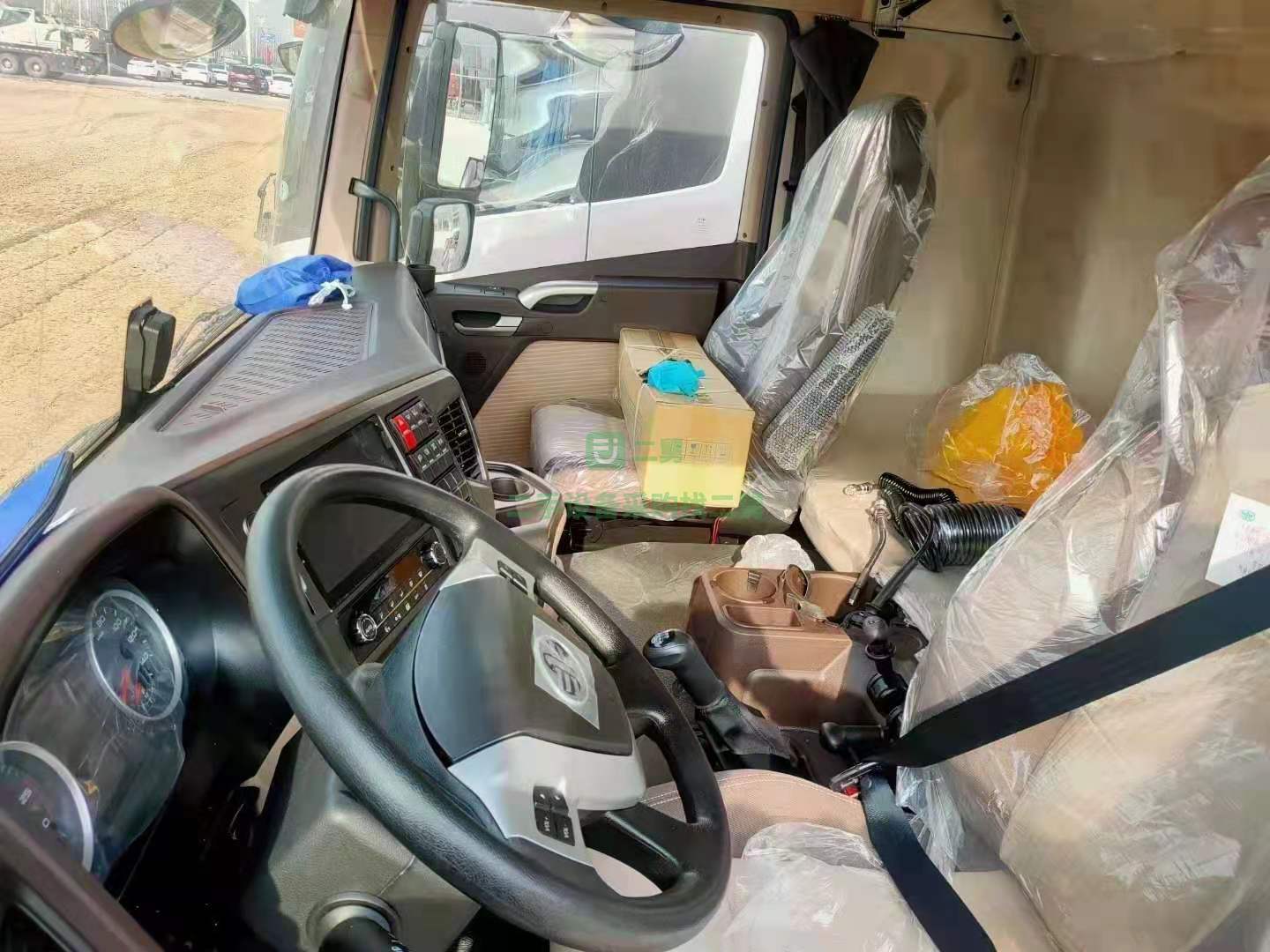 出售精品一汽青島480馬力卓越版牽引車，國五排放