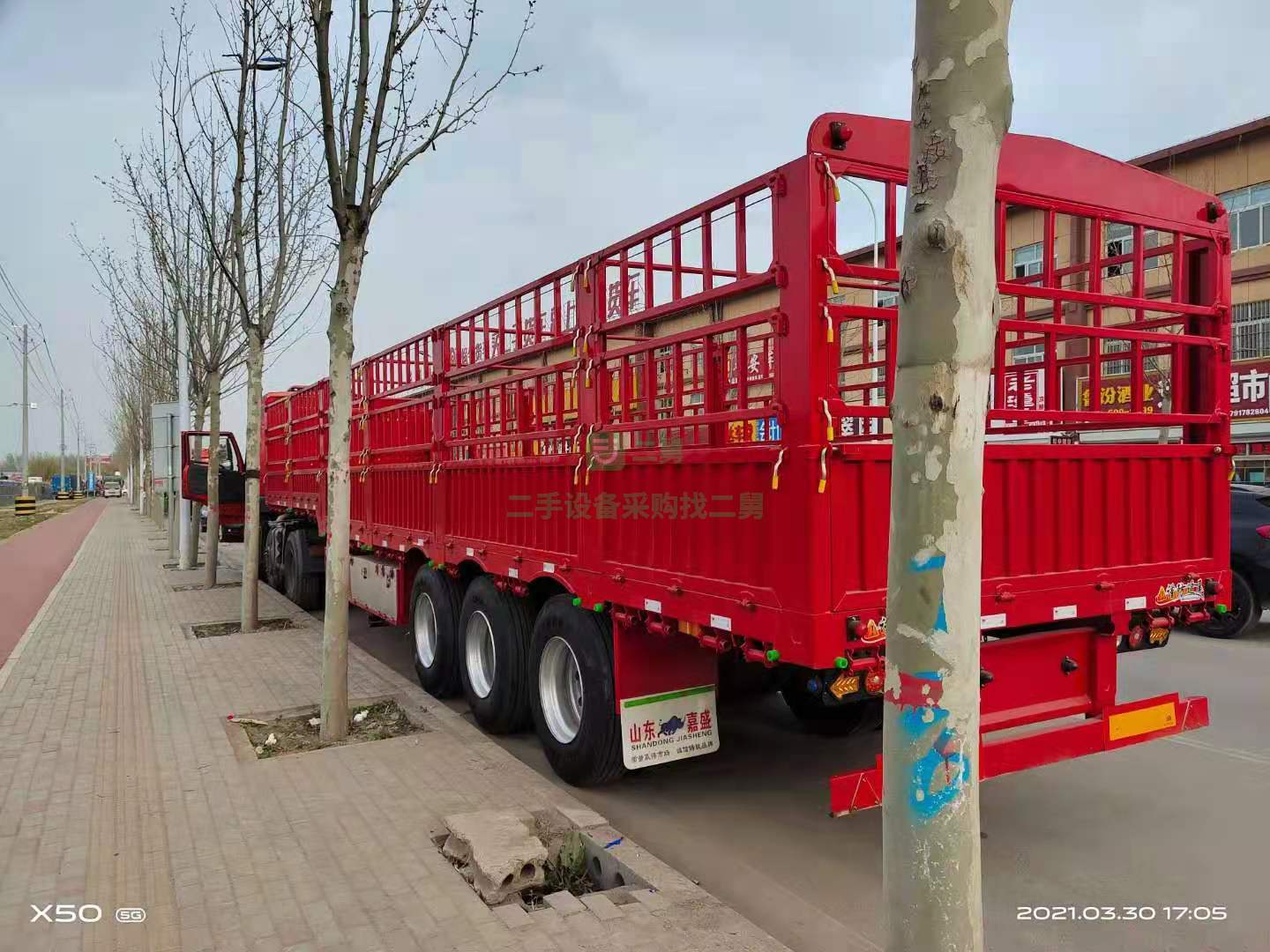 低價出售一臺輕量化純新車，高低花籃掛半掛車
