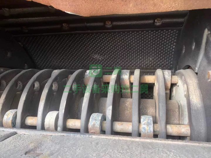 出售上海建設(shè)路橋600/900鄂式破碎機