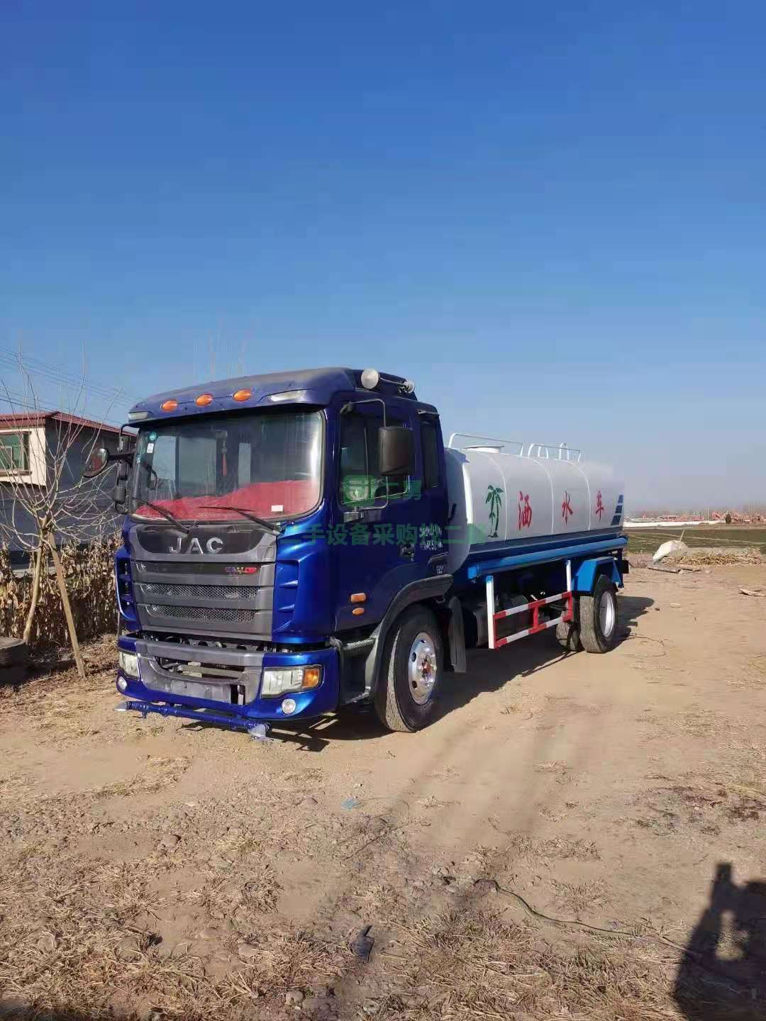 出售江淮戈?duì)柊l(fā)12噸灑水車賣3.3萬