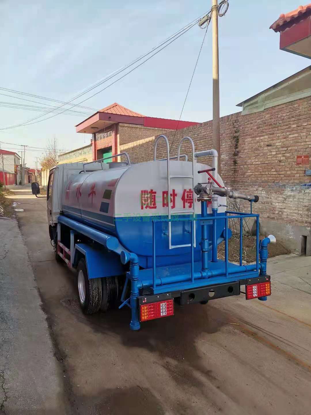出售東風多利卡3噸灑水車