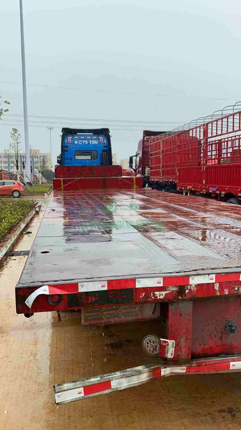 江西出售二手的東風(fēng)天龍旗艦560馬力牽引車整套