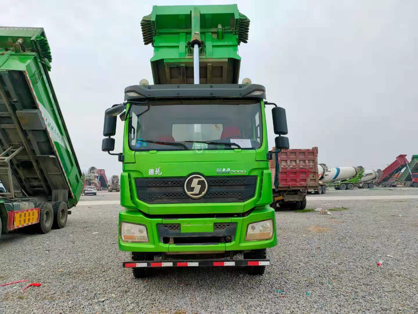 出售一臺19年11月份德龍自卸車，濰柴發(fā)動機(jī)后八輪