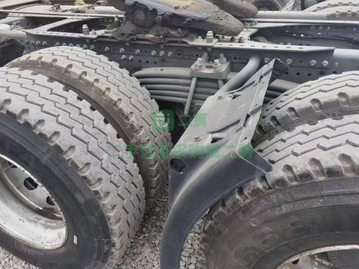 出售精品汕德卡540馬力牽引車，采埃孚，16速帶液緩