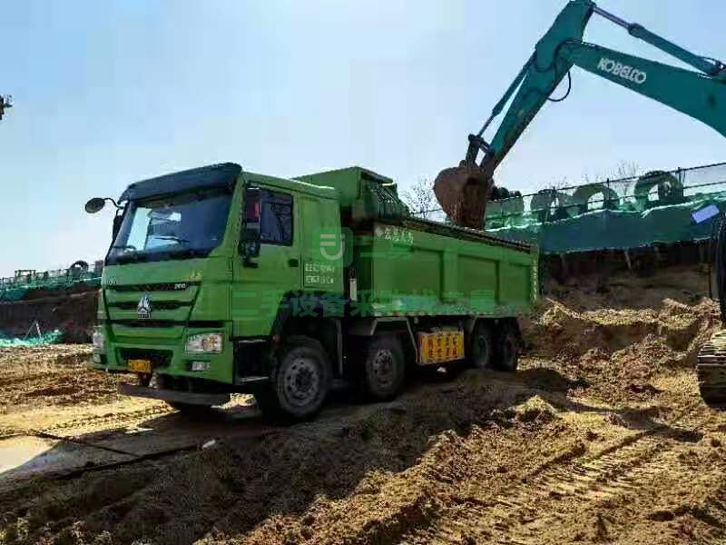 出售一臺市政用車19年380馬力自卸車，天馬大箱
