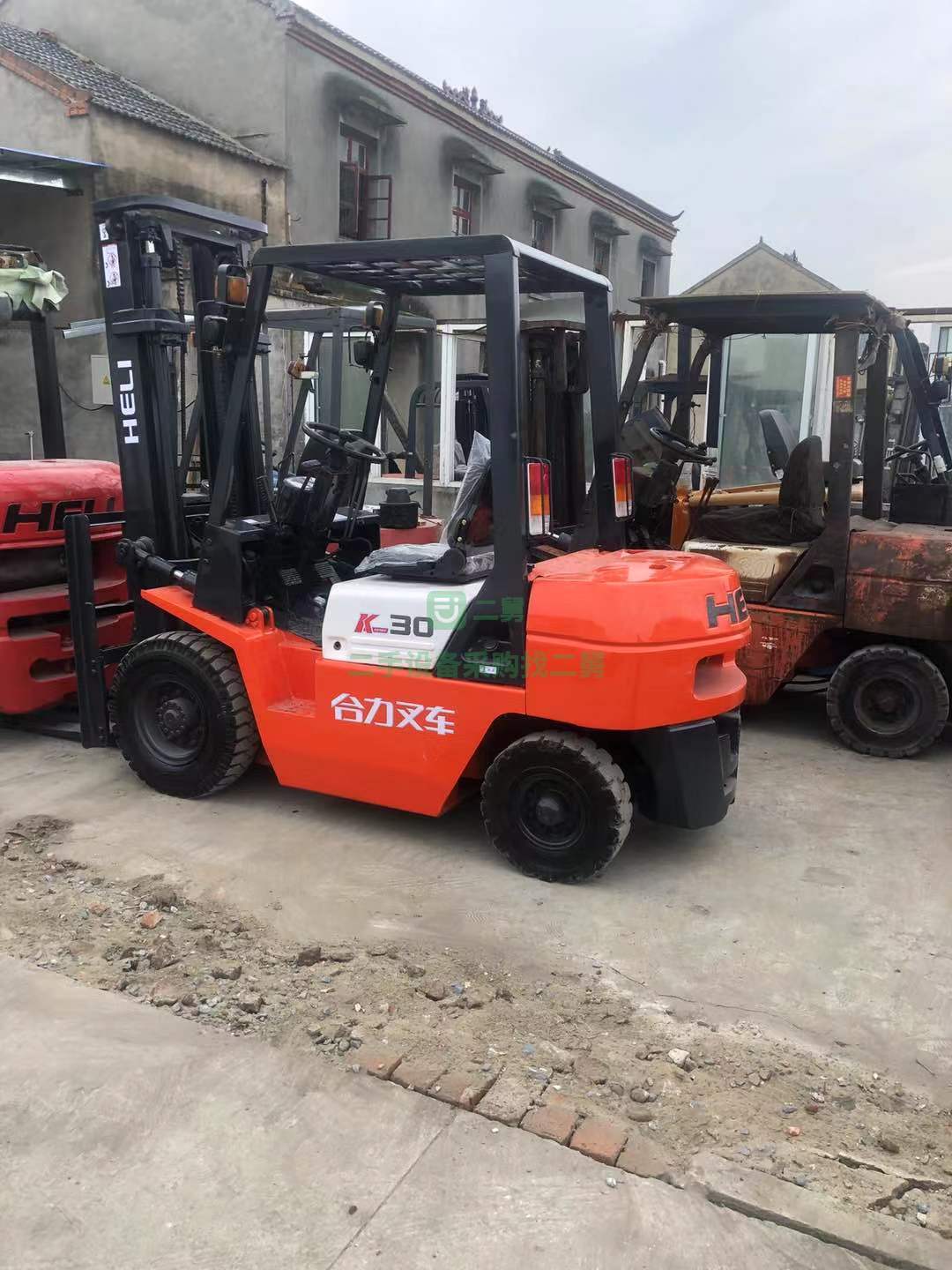 出售一臺精品合力網(wǎng)紅叉車 3噸 價(jià)格美麗