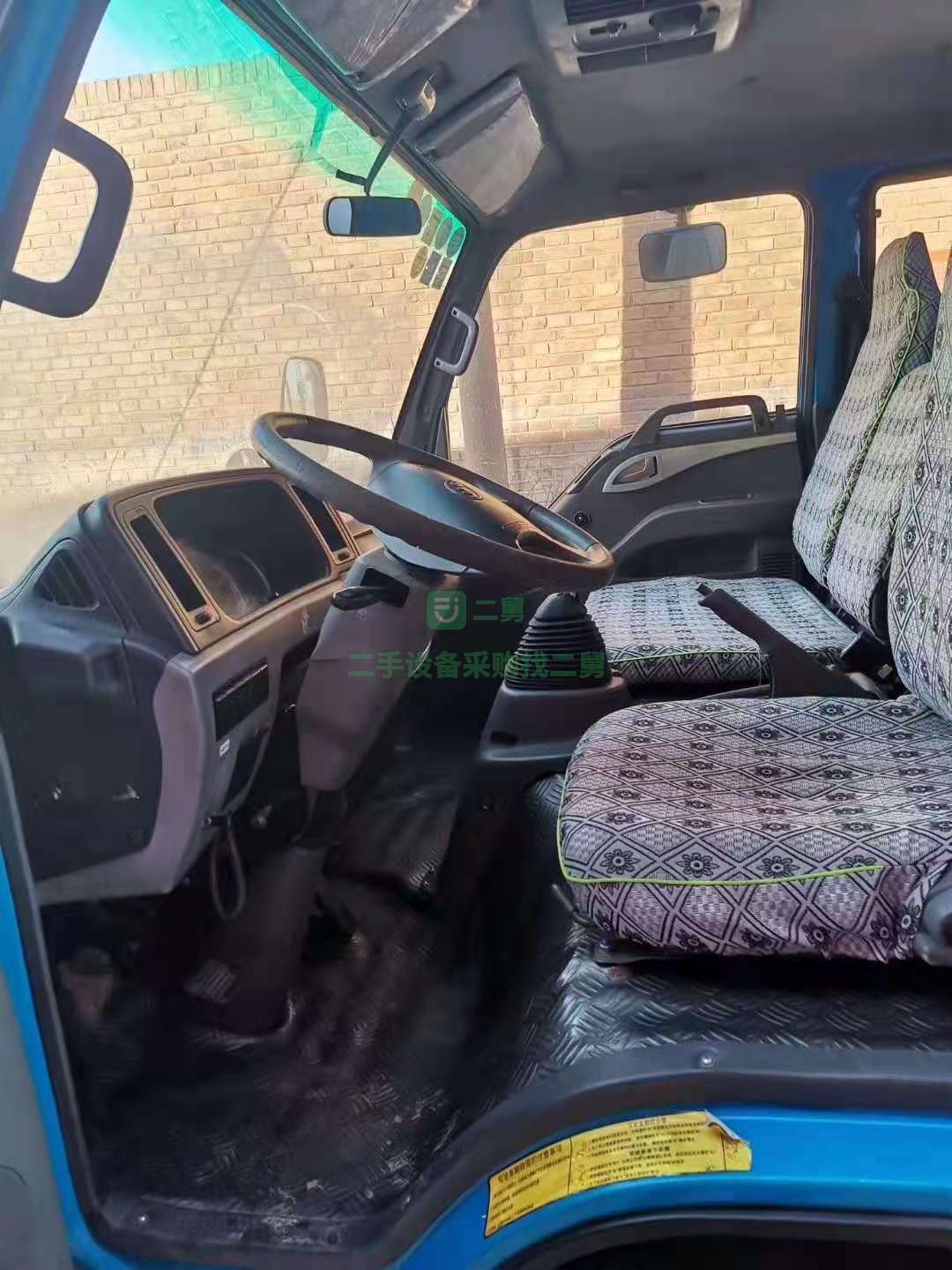 出售江淮8噸灑水車前噴后灑自吸水泡