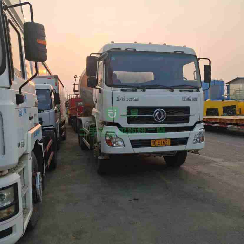 出售1臺14年東風天龍攪拌車，國四排放，大12拉14方，車況極品，包提檔過戶，價格不高