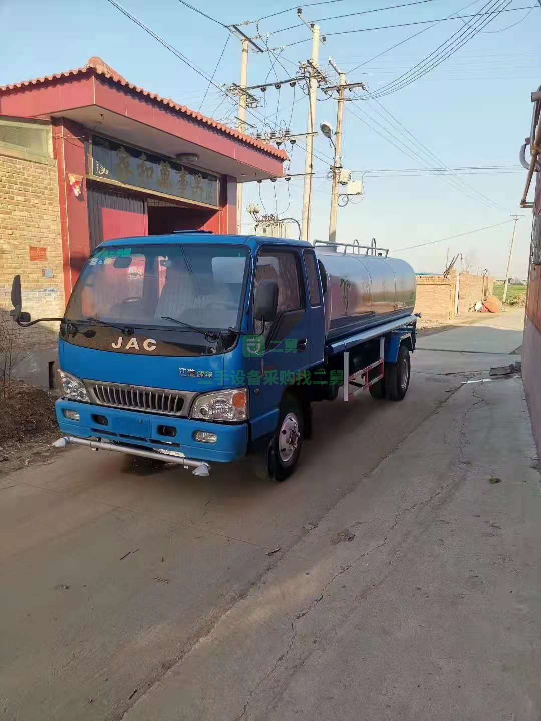 出售江淮8噸灑水車前噴后灑自吸水泡