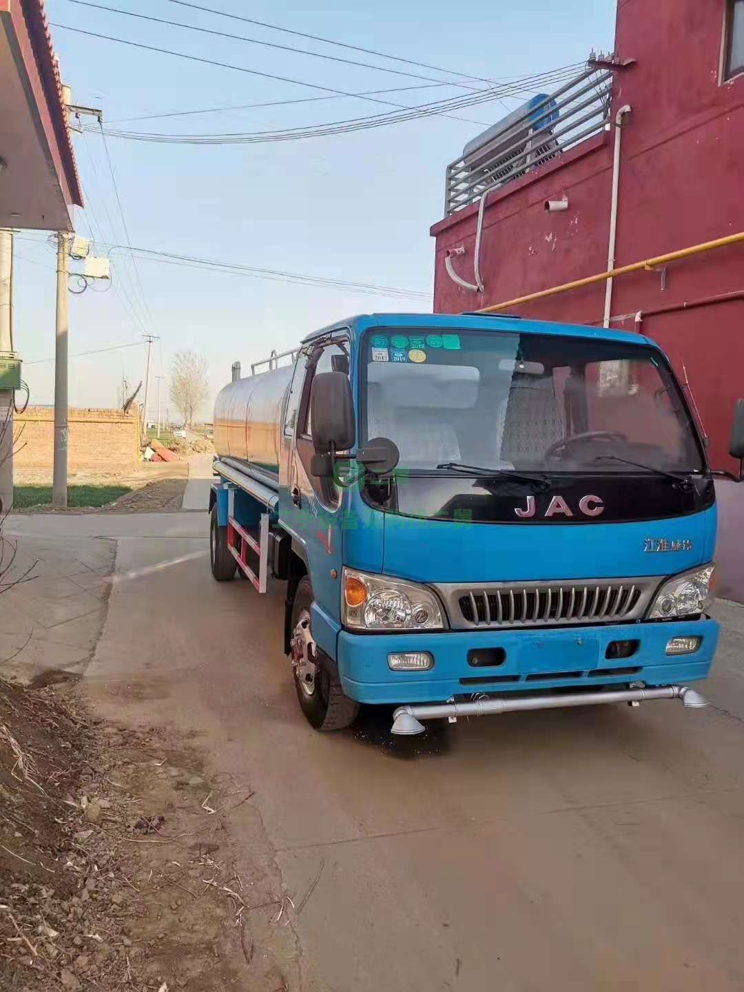 出售江淮8噸灑水車前噴后灑自吸水泡