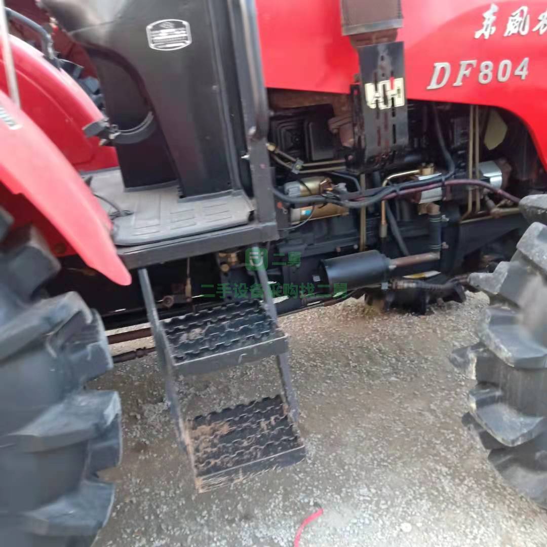 出售一臺東風牌子拖拉機，9成新，輪胎好