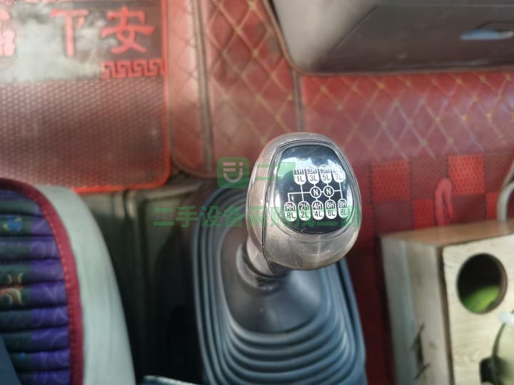 出售汕德卡540馬力德國(guó)曼發(fā)動(dòng)機(jī)采符變速箱原車液緩牽引車