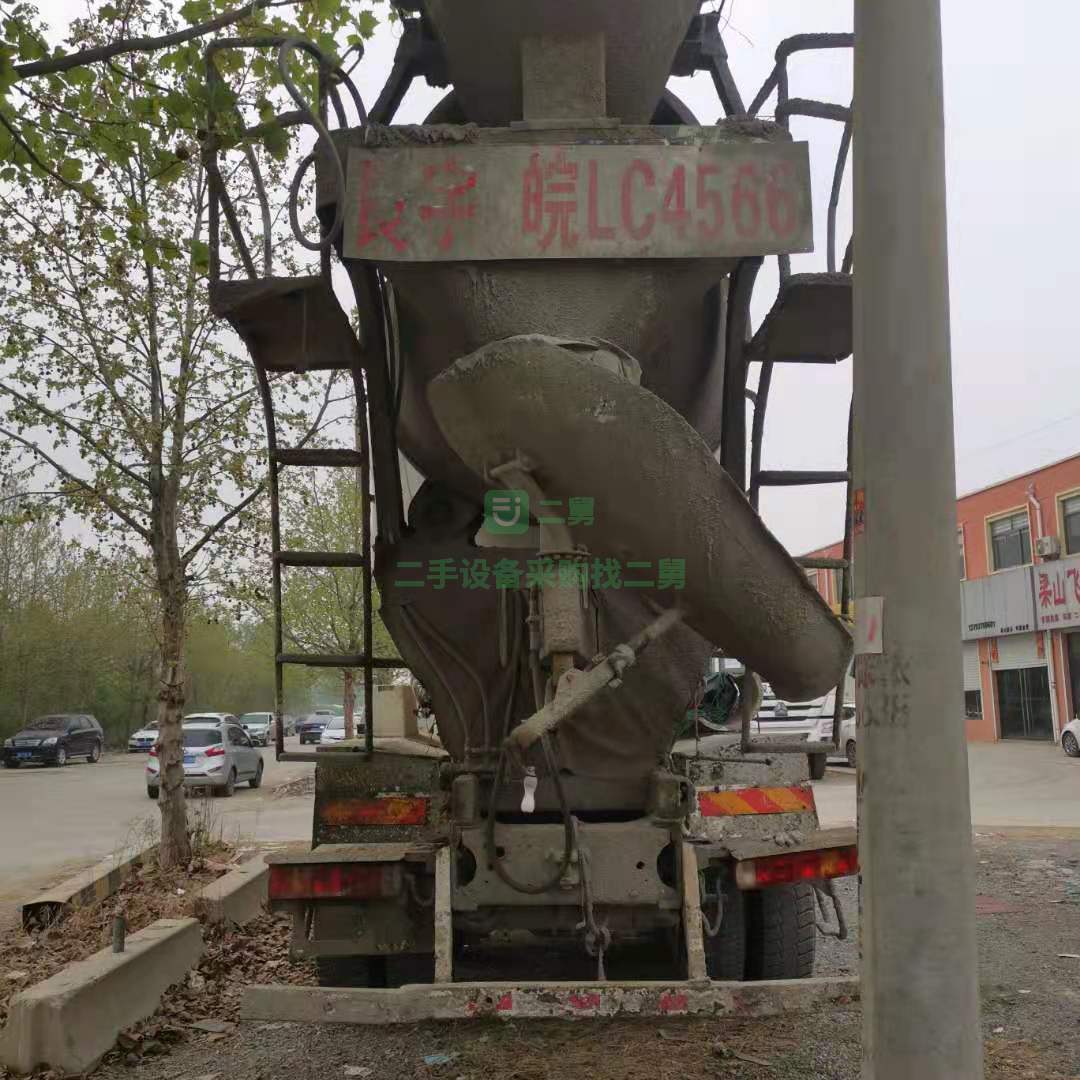 出售一臺18年歐曼國五排放攪拌車，濰柴發動機375馬力