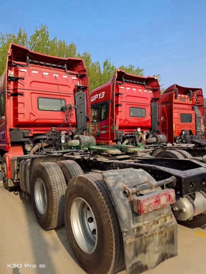出售9成新德龍X3000/550馬力牽引車