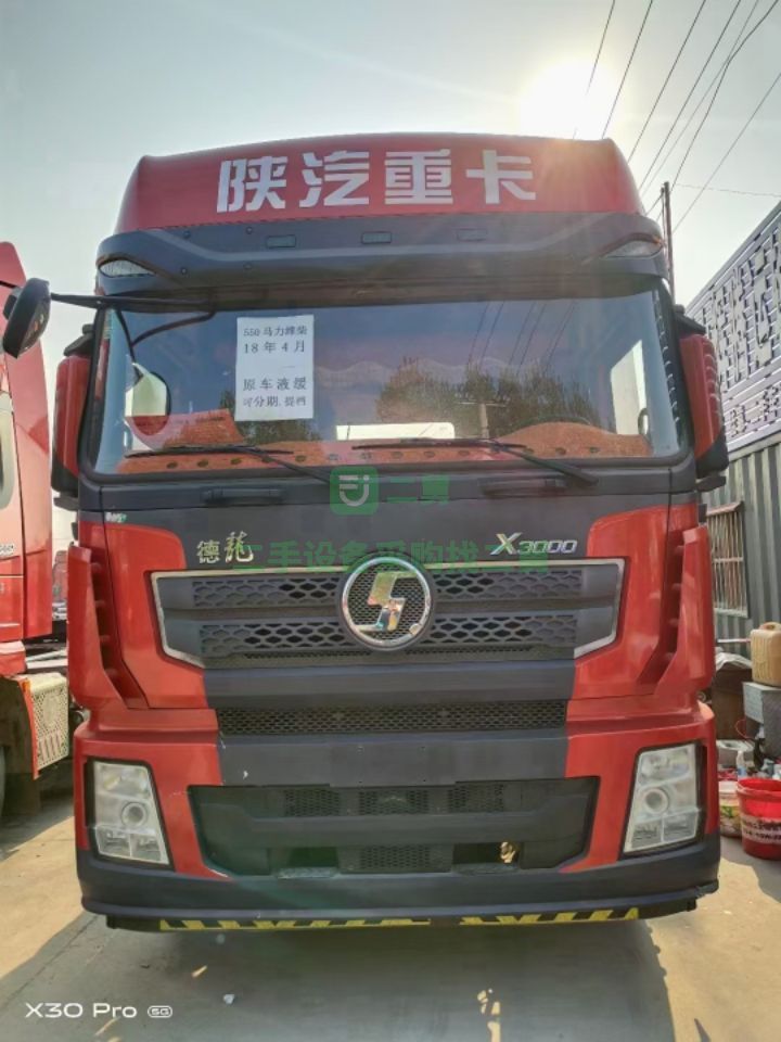 出售9成新德龍X3000/550馬力牽引車