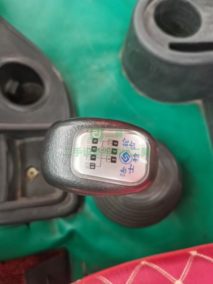 出售17年德龍新M3000牽引車，430馬力，濰柴發動機