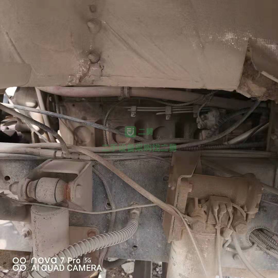 出售一臺13年5月德龍攪拌車，國三大12方