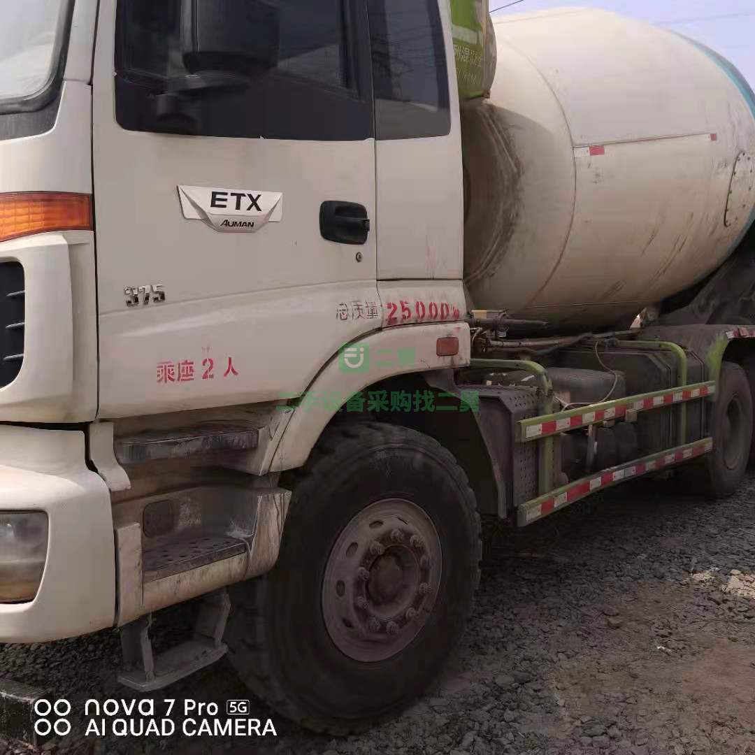 出售一臺17年國五歐曼大14方攪拌車，濰柴發動機