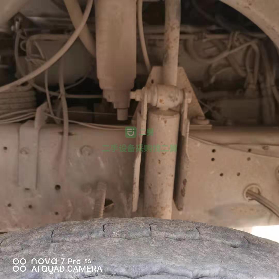 出售一臺(tái)10年大12方豪沃國(guó)三攪拌車(chē)，可以提檔，亞特上裝