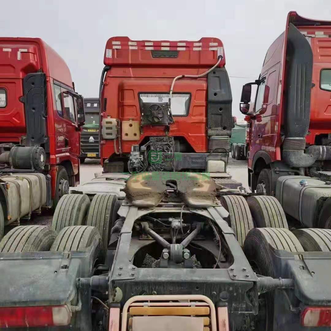 出售一臺19年4月 J6p 460馬力 雙驅輕體牽引車  輪胎 8成新左右