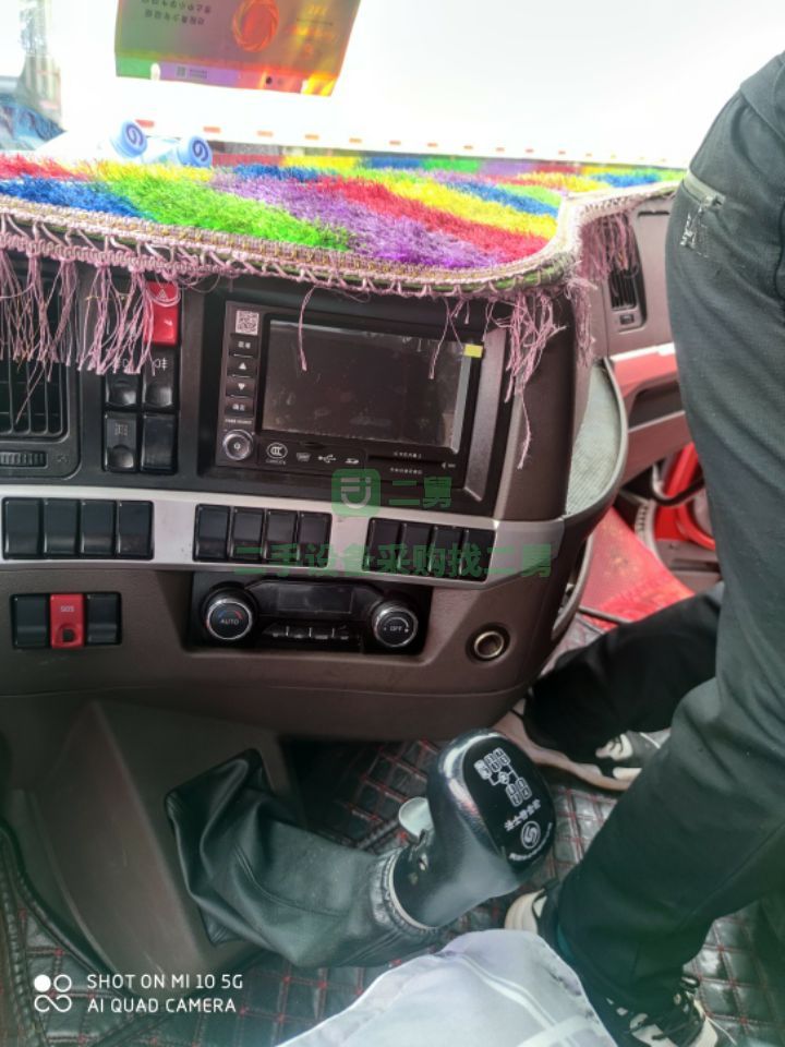 出售240馬力，乘龍H5單橋載貨車，6.8米倉欄