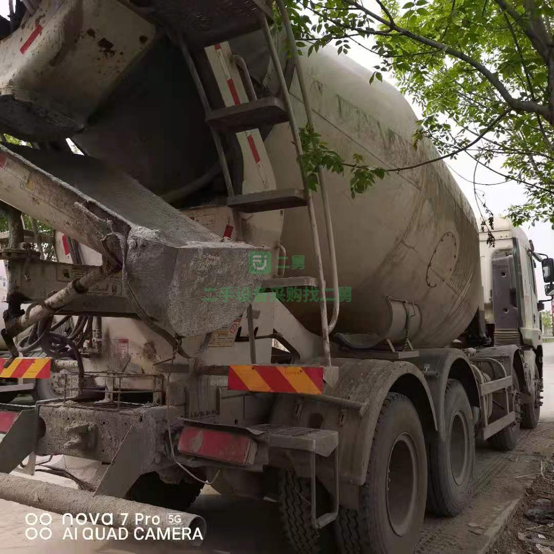 出售一臺20年1月徐工漢風(fēng)輕量化大12方攪拌車，濰柴發(fā)動(dòng)機(jī)