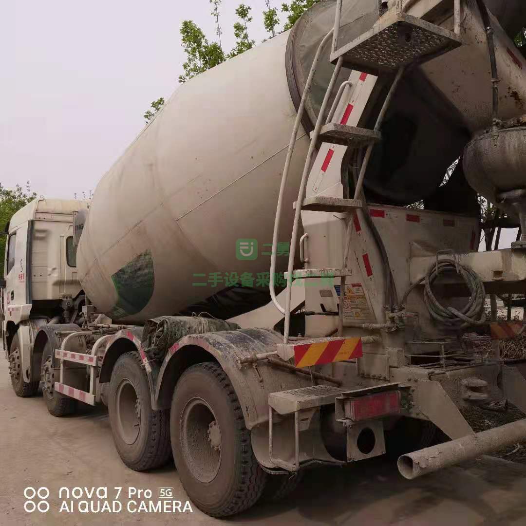 出售一臺20年1月徐工漢風(fēng)輕量化大12方攪拌車，濰柴發(fā)動(dòng)機(jī)