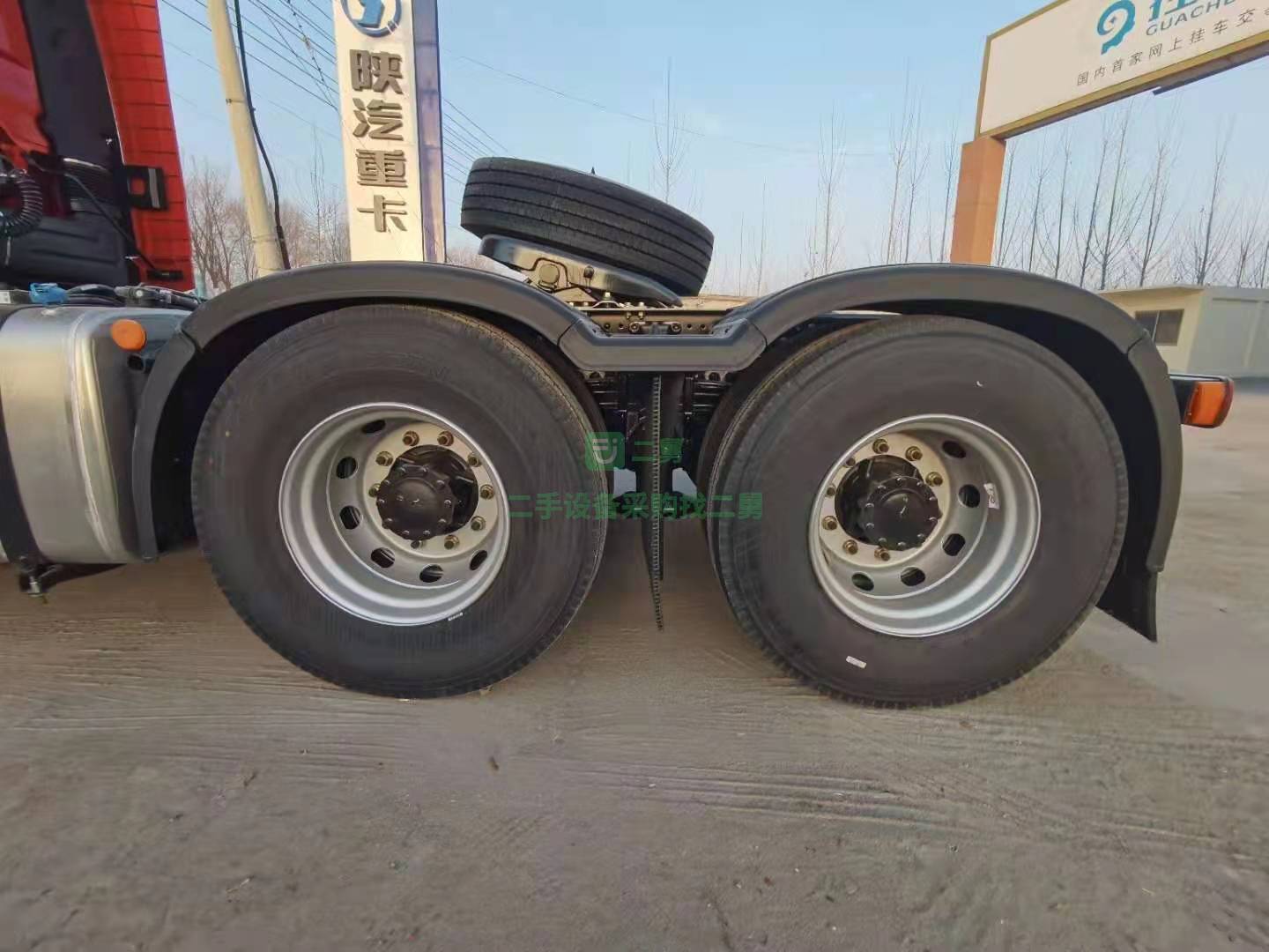 出售一臺青島解放JH6領航版480馬力濰柴發動機牽引車，國五排放