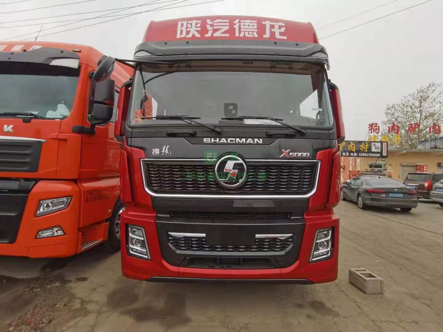 出售一臺國六現車陜汽德龍X5000牽引車，460馬力