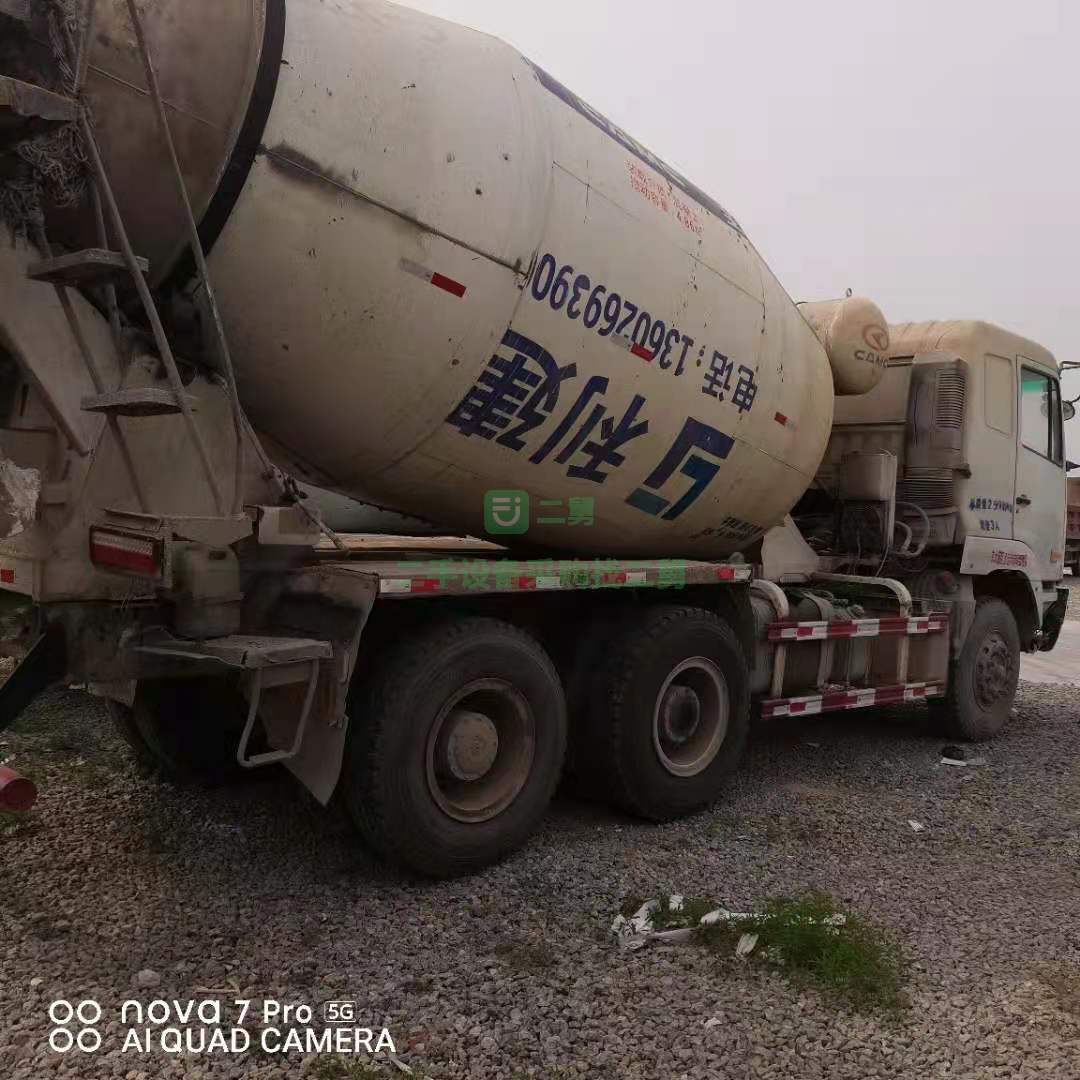 出售多臺17年國五華菱10方罐攪拌車，345馬力，星馬上裝