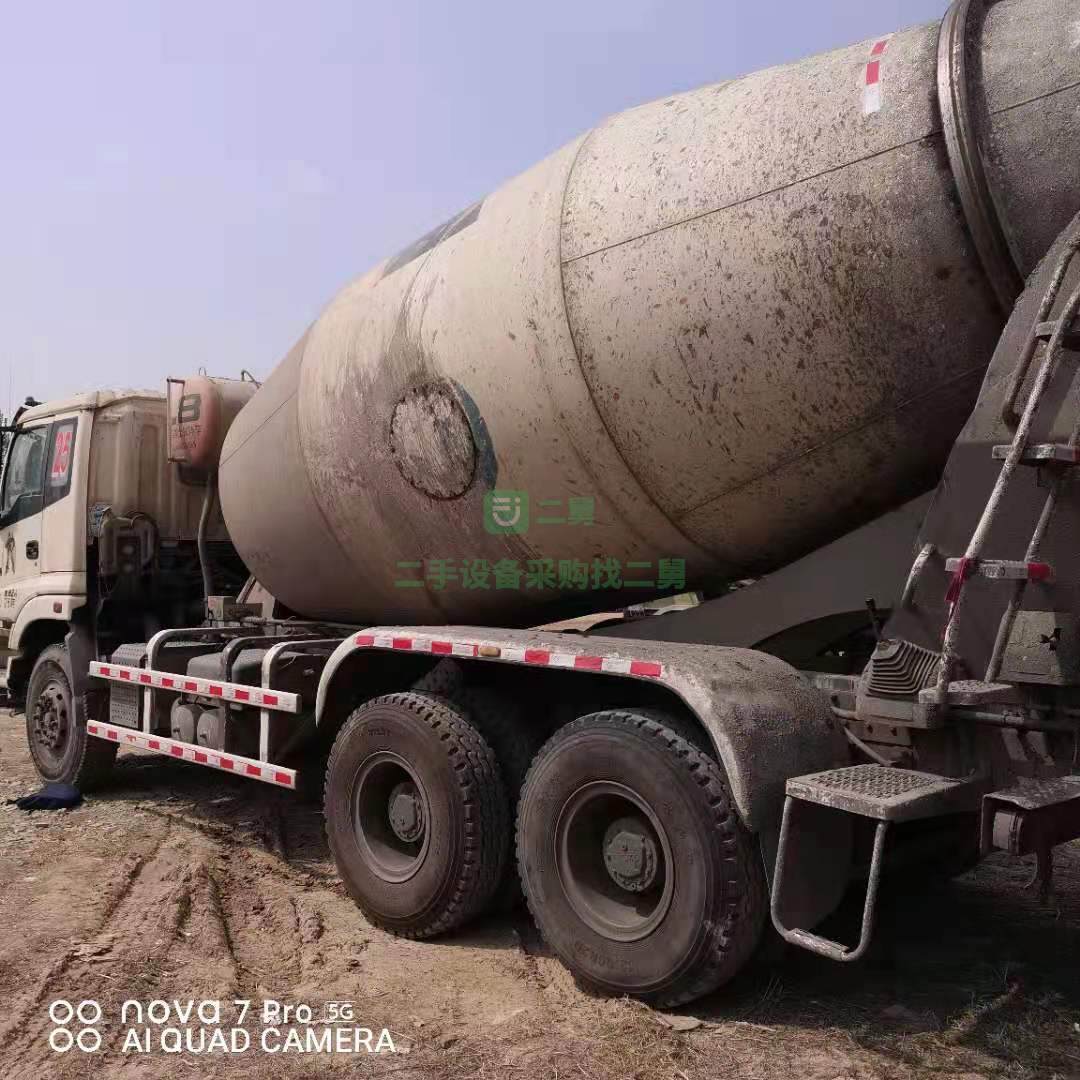 出售一臺16年國四歐曼大12方攪拌車 濰柴發(fā)動機